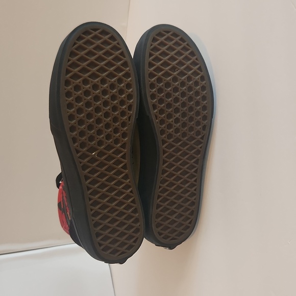 Stranger Things  Custom Van's - Picture 6 of 10